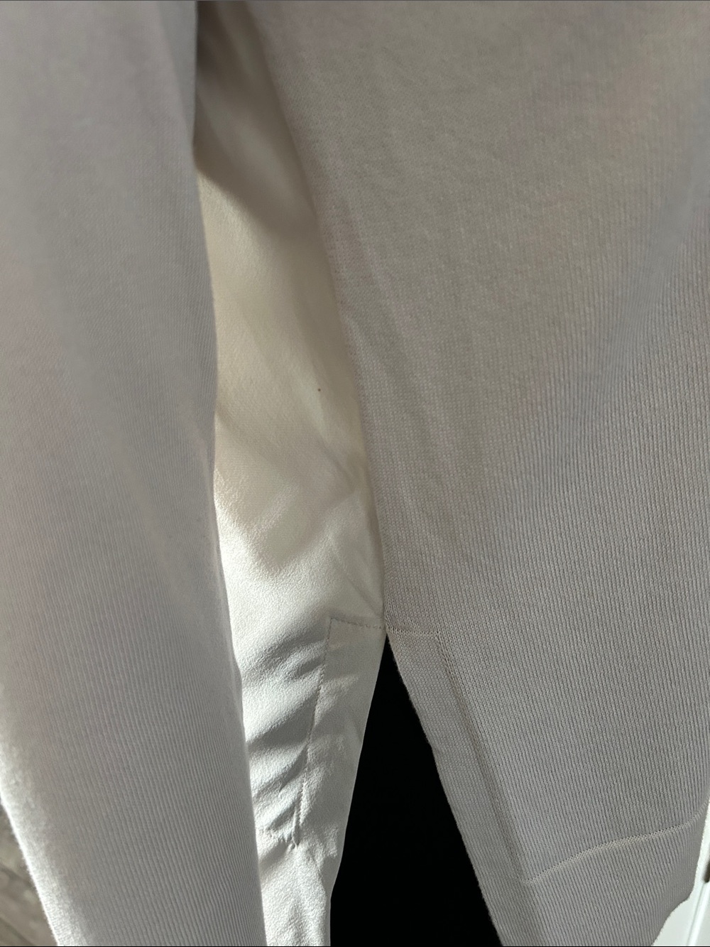 Peserico Silk V-Neck Sweater | Made in Italy | Luxury Mixed Media | Size S - Picture 8 of 12